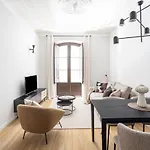 Premium 1 - 2 Bedroom Design Near Merce Square *