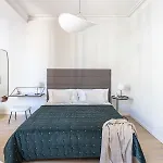 Premium 1 - 2 Bedroom Design Near Merce Square * Barcelone