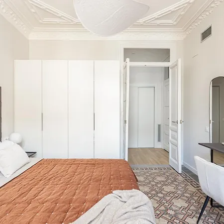 Apartament Premium 1 - 2 Bedroom Design Near Merce Square *