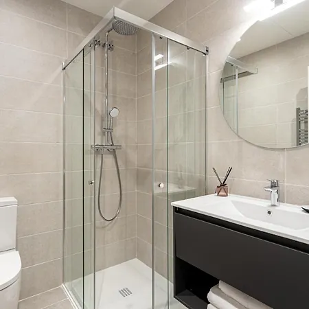Apartament Premium 1 - 2 Bedroom Design Near Merce Square