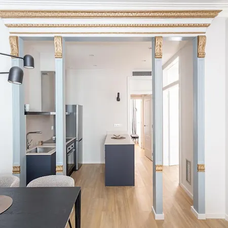 Apartament Premium 1 - 2 Bedroom Design Near Merce Square *