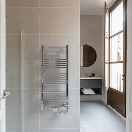 Premium 1 - 2 Bedroom Design Near Merce Square * Barcelona