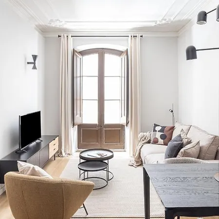 Premium 1 - 2 Bedroom Design Near Merce Square Apartament Barcelona