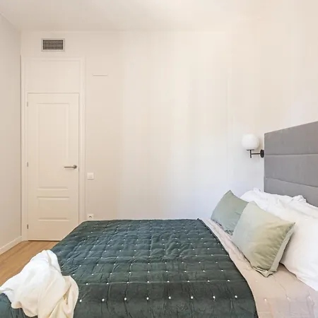 Apartament Premium 1 - 2 Bedroom Design Near Merce Square *