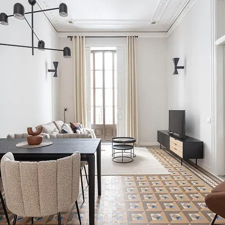 Premium 1 - 2 Bedroom Design Near Merce Square Apartament *