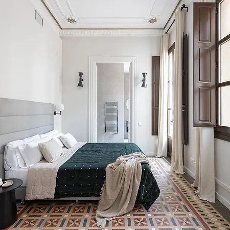Premium 1 - 2 Bedroom Design Near Merce Square Barcelone