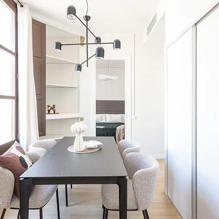 Apartament Premium 1 - 2 Bedroom Design Near Merce Square *