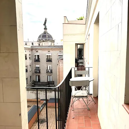 Premium 1 - 2 Bedroom Design Near Merce Square * Barcelone